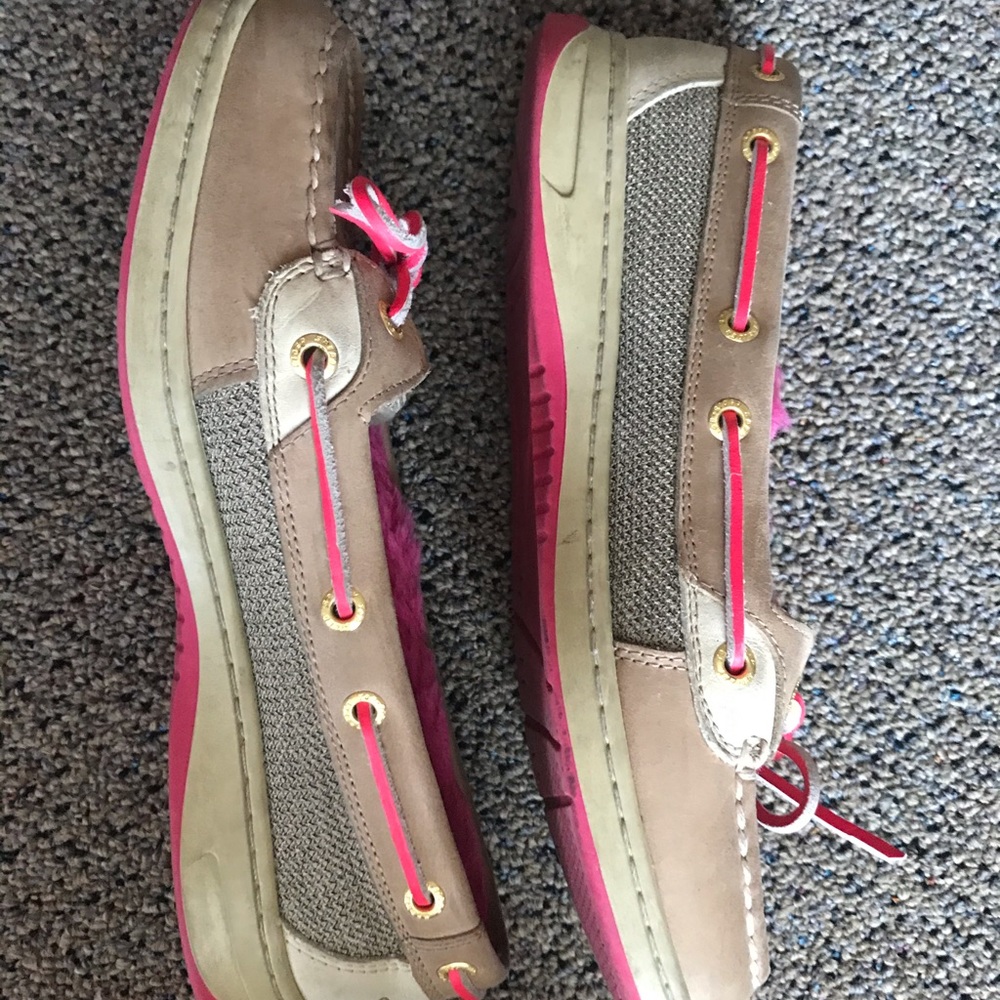 Shoes - Picture 2 of 6